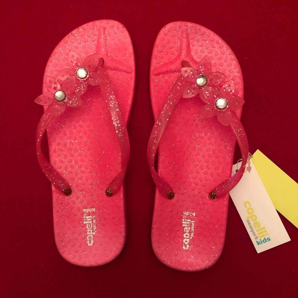 Girl’s Cute Flip Flops!!💕